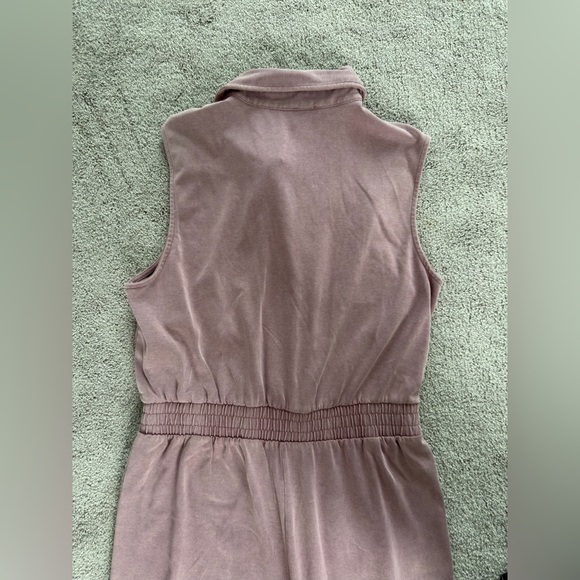 BKE Buckle Women's Washed Cargo Jumpsuit in Rose Taupe size L - Picture 8 of 8